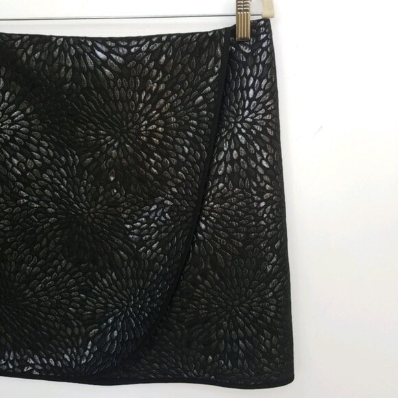 LOFT Skirt Metallic Silver Petal Circular Print Sz 12 - EUC! - Picture 5 of 11